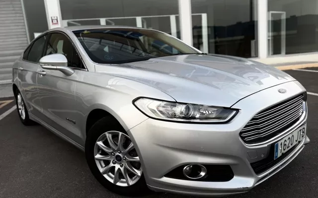 FORD Mondeo Mondeo Sedán 2.0 HEV Titanium
