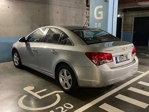 Chevrolet Cruze 1.6 LS
