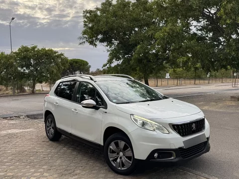 Peugeot 2008 1.2 VTi Allure