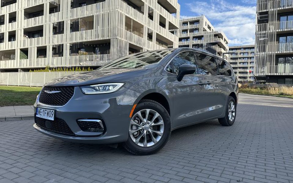 Chrysler PACIFICA 2023