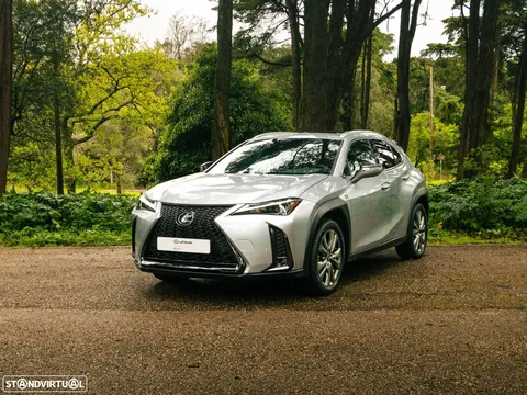 Lexus UX 250h Sport