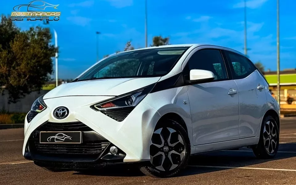 TOYOTA Aygo Aygo 70 x-play - 10900€ en Benicarlo