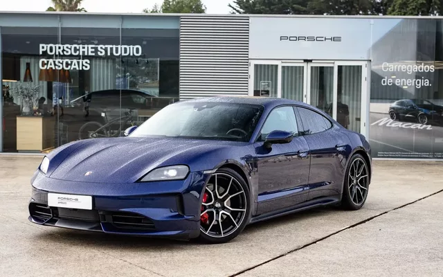 Porsche Taycan 4S