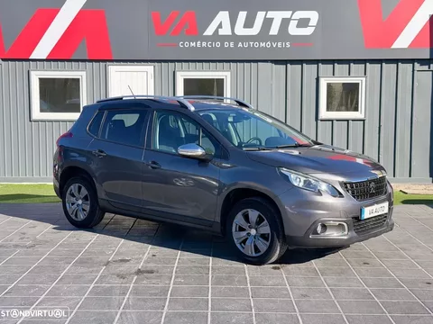 Peugeot 2008 1.2 PureTech Style