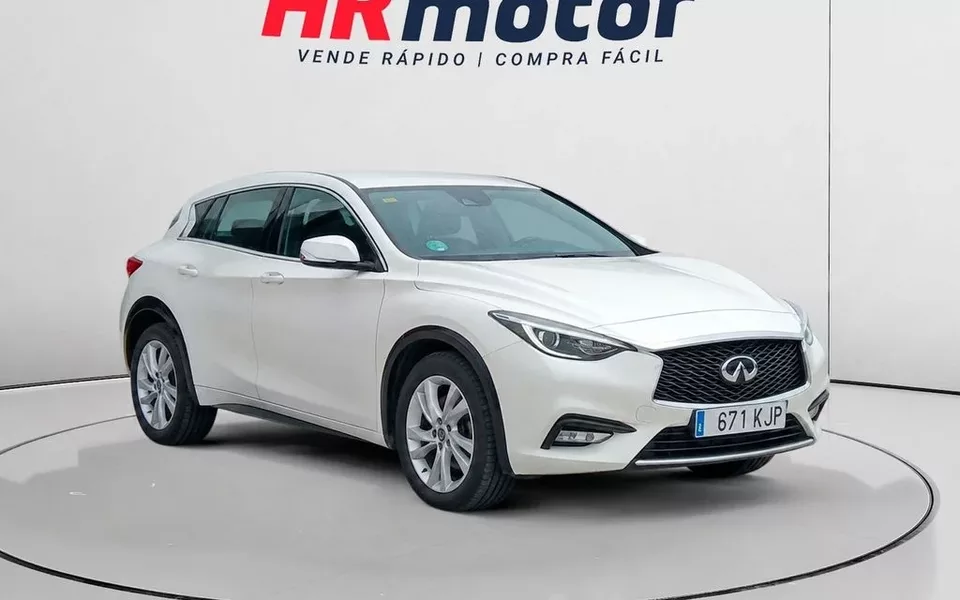 INFINITI Q30 Q30 1.5d Premium