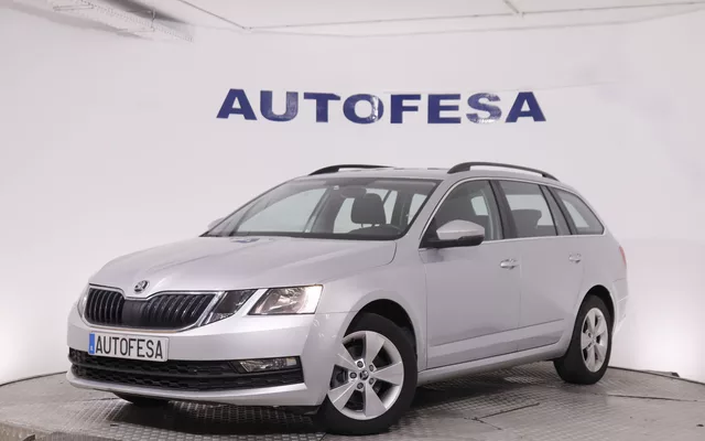 Skoda Octavia COMBI 1.5 TGI AMBITION GAS CNG DSG 130CV 5P # IVA DEDUCIBLE,PARKTRONIC,CAMARA TRASERA