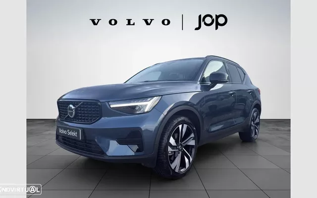 Volvo XC 40 2.0 B3 Plus Dark