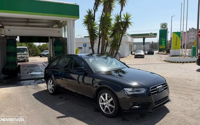 Audi A4 Avant 2.0 TDI DPF clean multitronic Ambiente