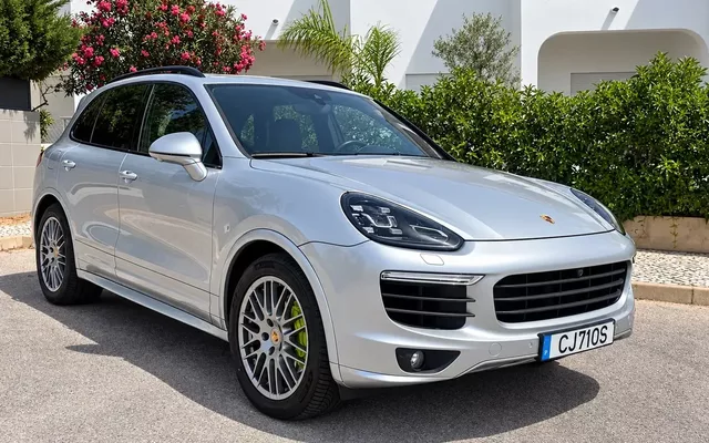 Porsche Cayenne S E-Hybrid Platinum Edition