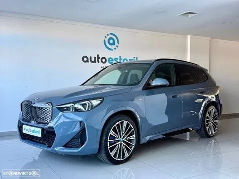 BMW iX1 eDrive20 Pack Desportivo M