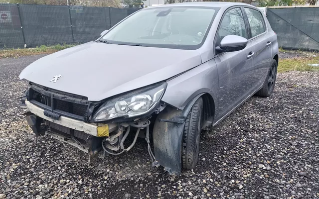 Peugeot 308 2016