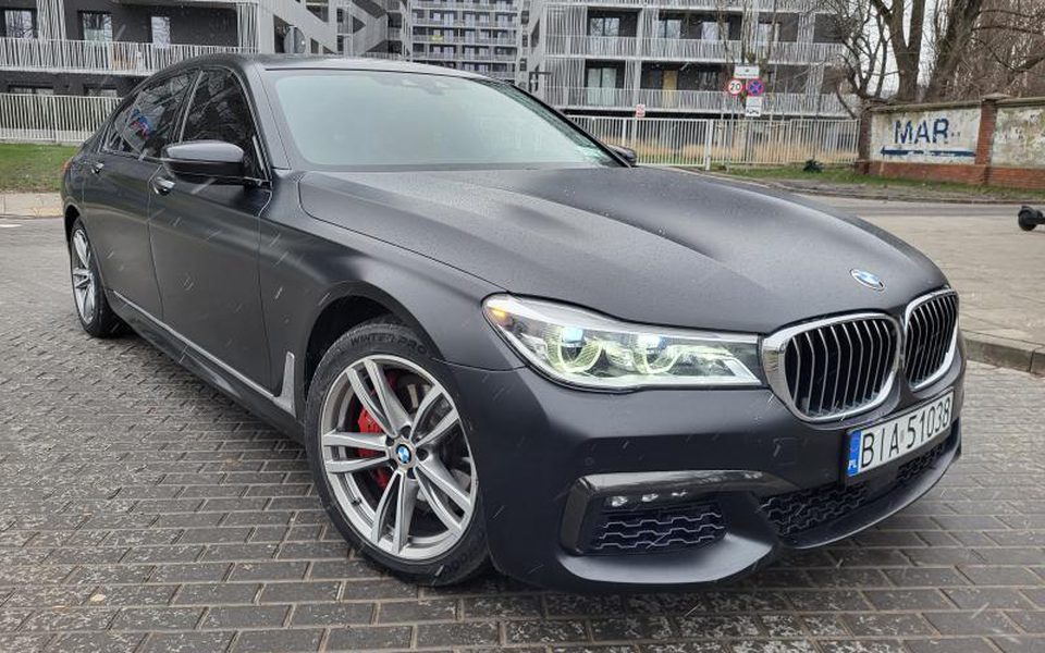 BMW SERIA 7 2017