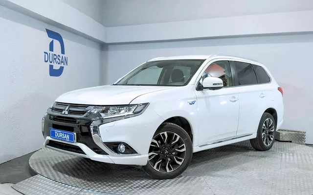 MITSUBISHI Outlander 2.0 PHEV Kaiteki Auto 4WD - 17490€ en Villares de la reina,