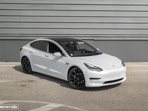 Tesla Model 3 Tração Traseira