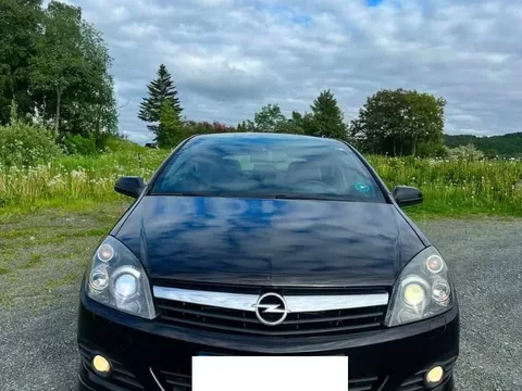 Opel Astra GTC 1.9 CDTI Active-Select