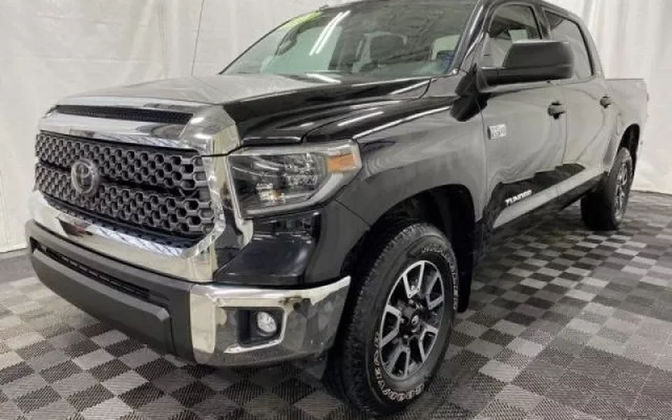 TOYOTA Tundra TUNDRA 5.7l V8 SR5