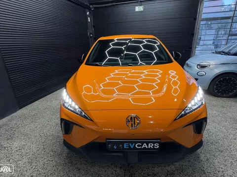 MG MG4 64 kWh Luxury