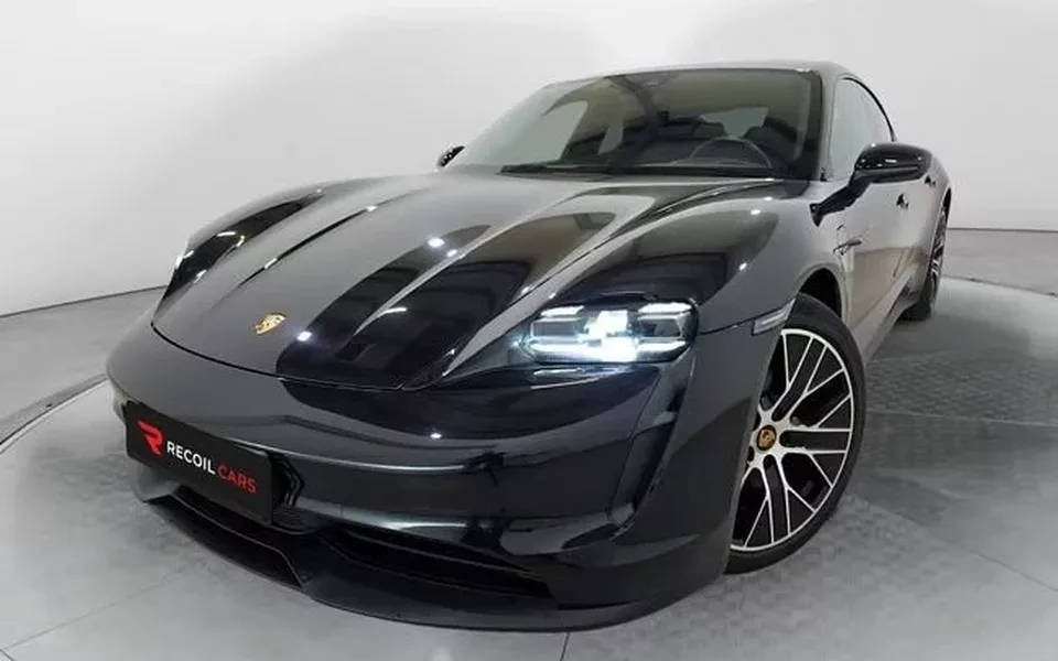 PORSCHE Taycan 4S