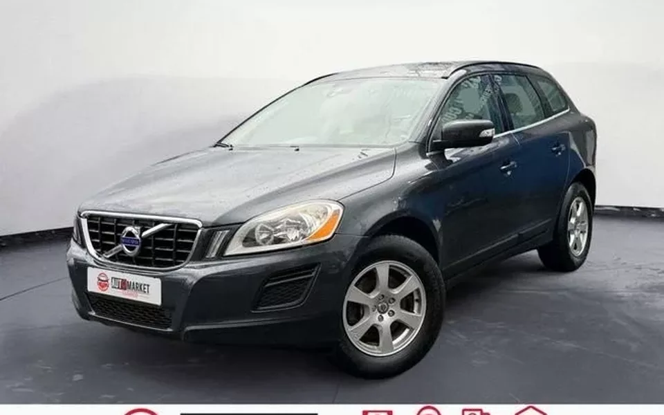 Vendido: VOLVO XC60 XC60 D3 Momentum Aut. - 7990€ en Iurreta