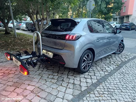 Peugeot 208 PureTech 100 EAT8 Active Pack