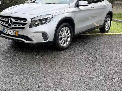 Mercedes-Benz GLA 180 d Style