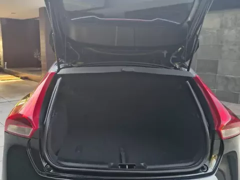 Volvo V40 2015 1.6 D2 R-Design