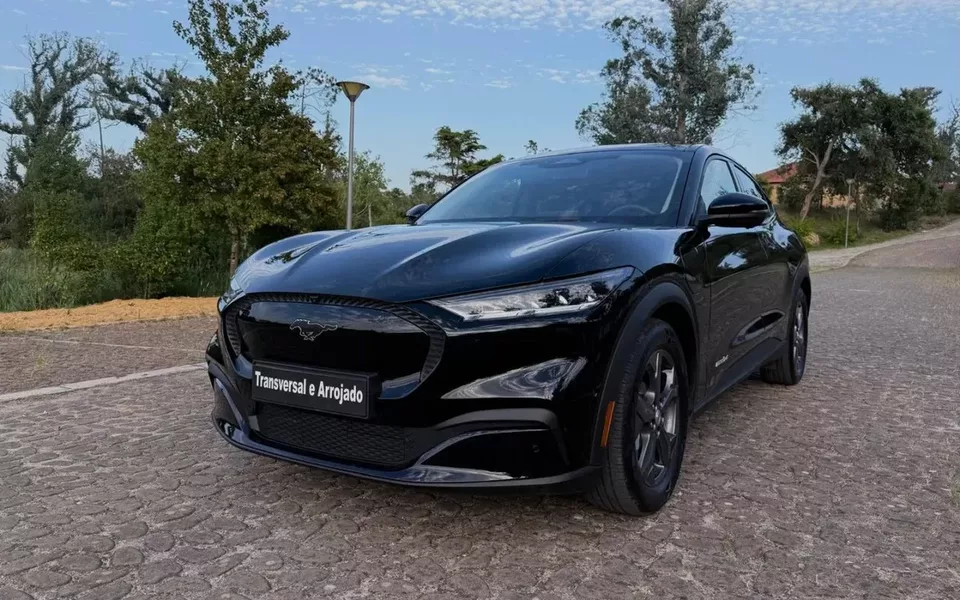 Ford Mustang Mach-E 75.7 kWh Premium AWD