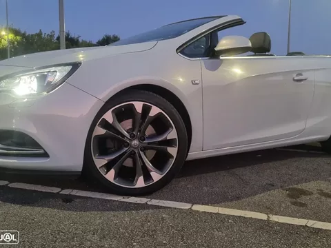 Opel Cascada 1.6 DI Turbo Auto Ultimate