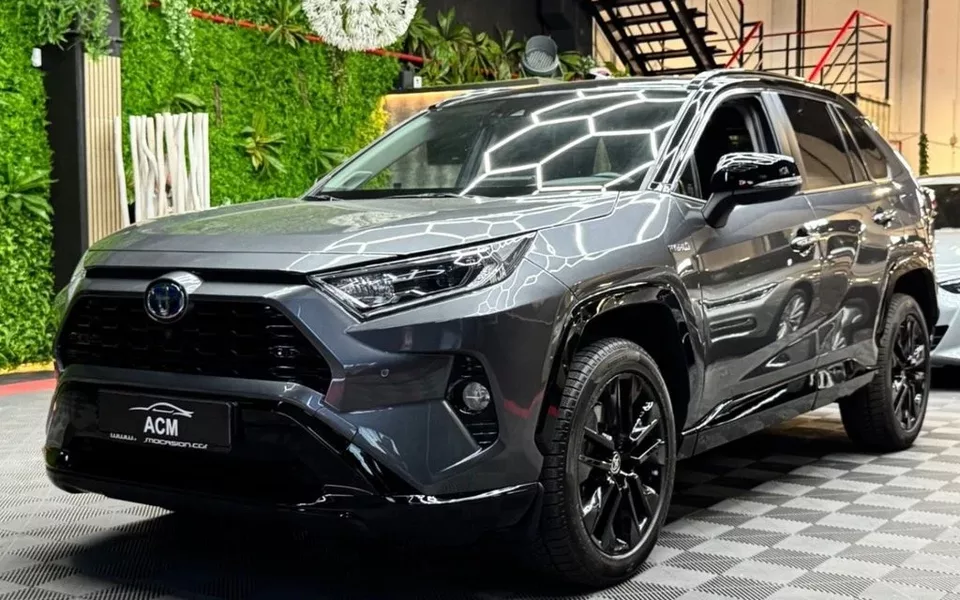 TOYOTA RAV-4 2.5l 220H Luxury