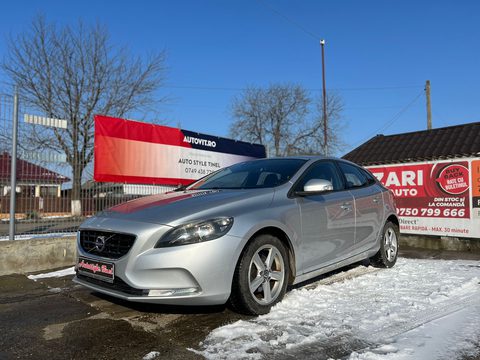 Volvo V40 2015