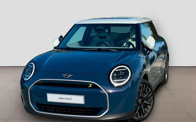 MINI 3 Portas Cooper SE Favoured M