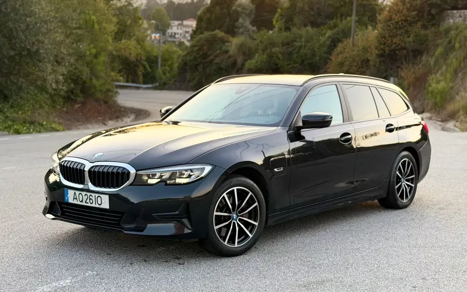 BMW 320 e Line Sport Auto