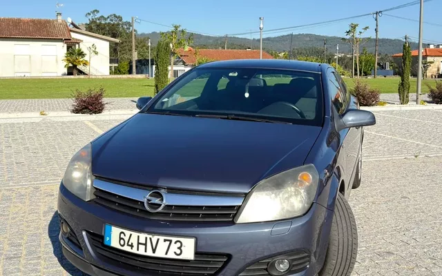 Opel Astra GTC 1.3 CDTI Edition