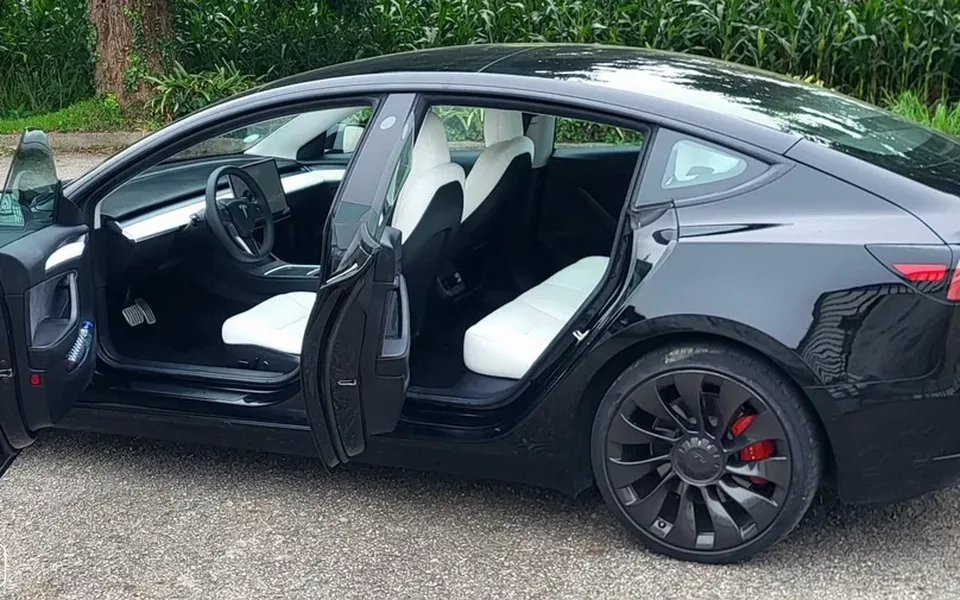 Tesla Model 3 Performance Dual Motor AWD