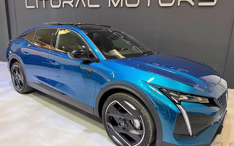 Peugeot 408 1.6 Hybrid GT e-EAT8