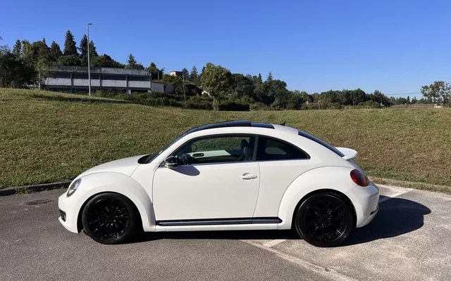 VW New Beetle