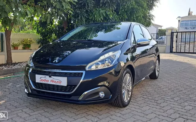 Peugeot 208 1.2 PureTech Signature