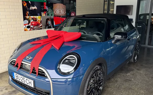 MINI Cabrio C Favoured M