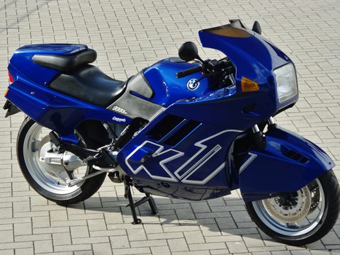 BMW K1