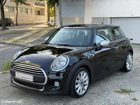 MINI 3 Portas One Blackyard