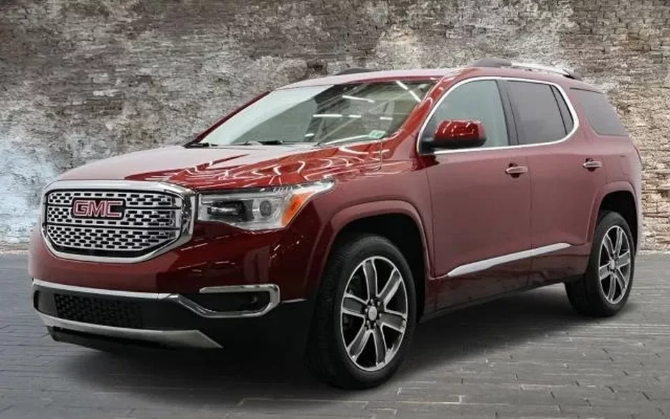 GMC Acadia 3.6L V6 4WD DENALI - 56600€ en Banastas