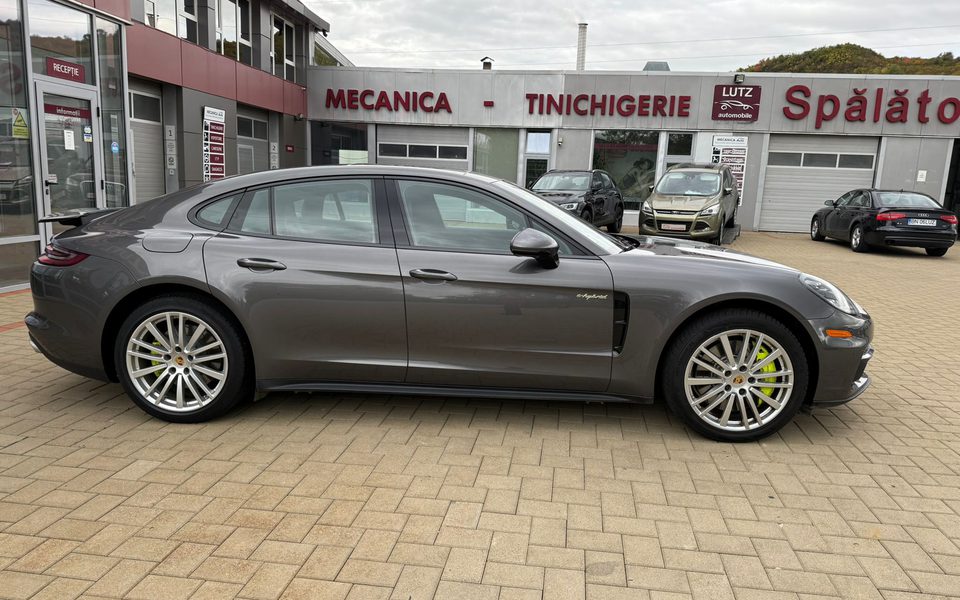 Porsche Panamera 2018