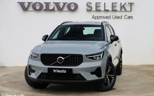 Volvo XC 40 2.0 B3 Plus Dark