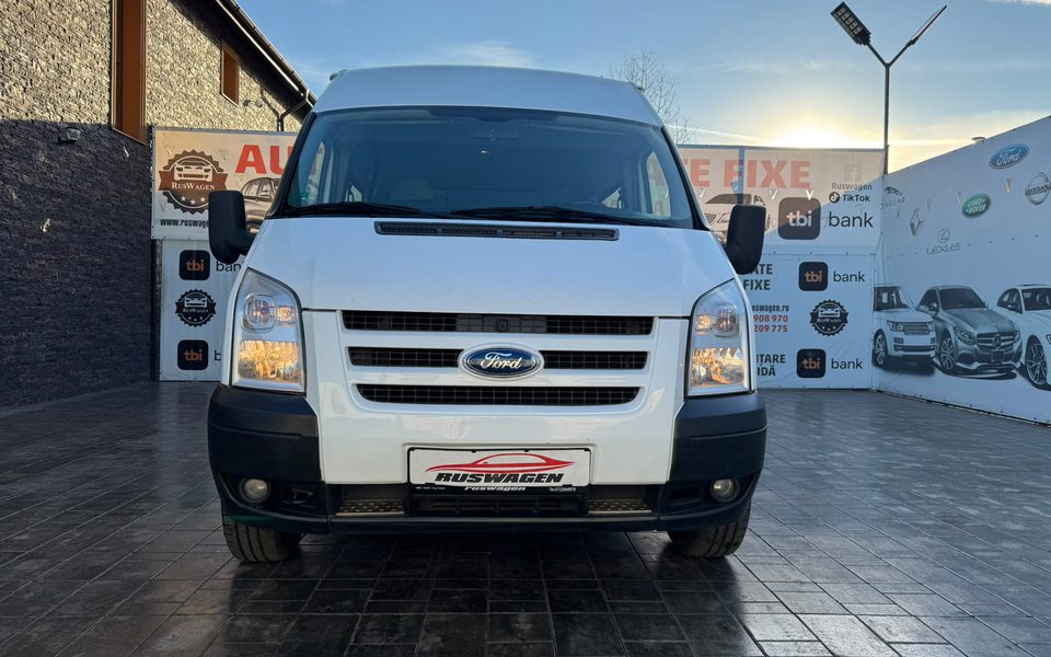 Ford Transit CUSTOM 2009 2.4 Diesel 9 locuri
