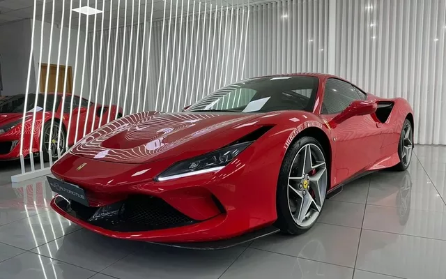 FERRARI F8 Tributo F8 TRIBUTO
