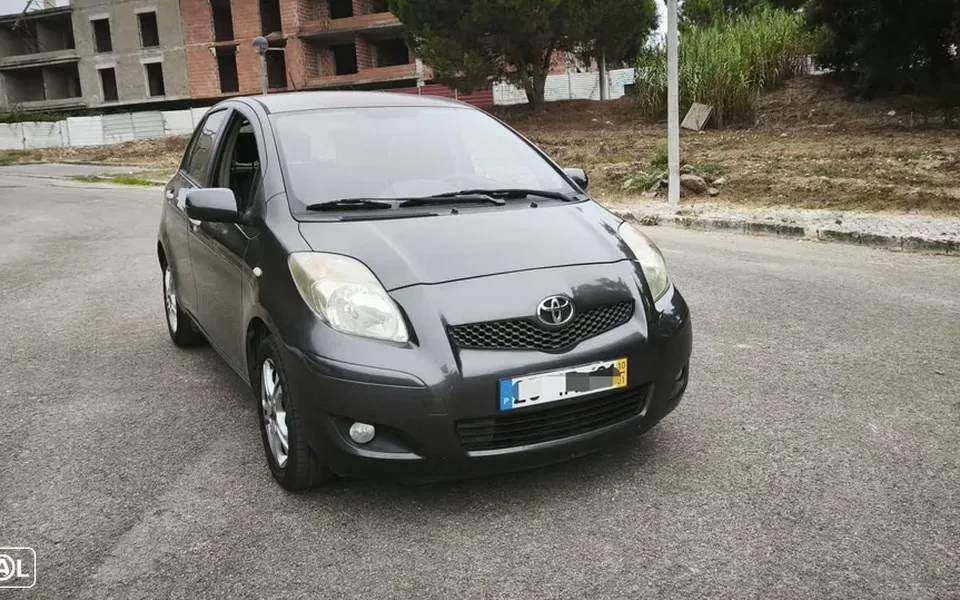 Toyota Yaris 1.0 VVT-i Sport