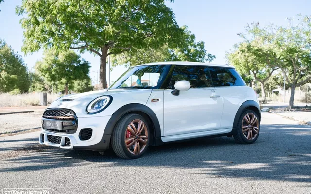 MINI 3 Portas John Cooper Works Auto Desportiva