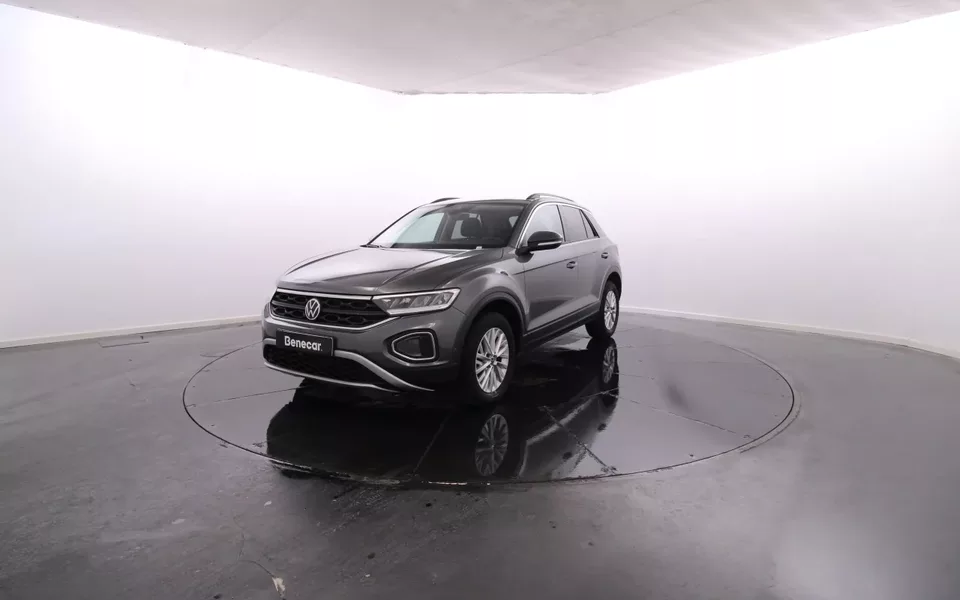 Volkswagen T-Roc 1.0 TSI Life 110cv / Vidros Escurecidos / LED / JLL