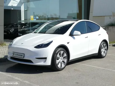 Tesla Model Y Standard
