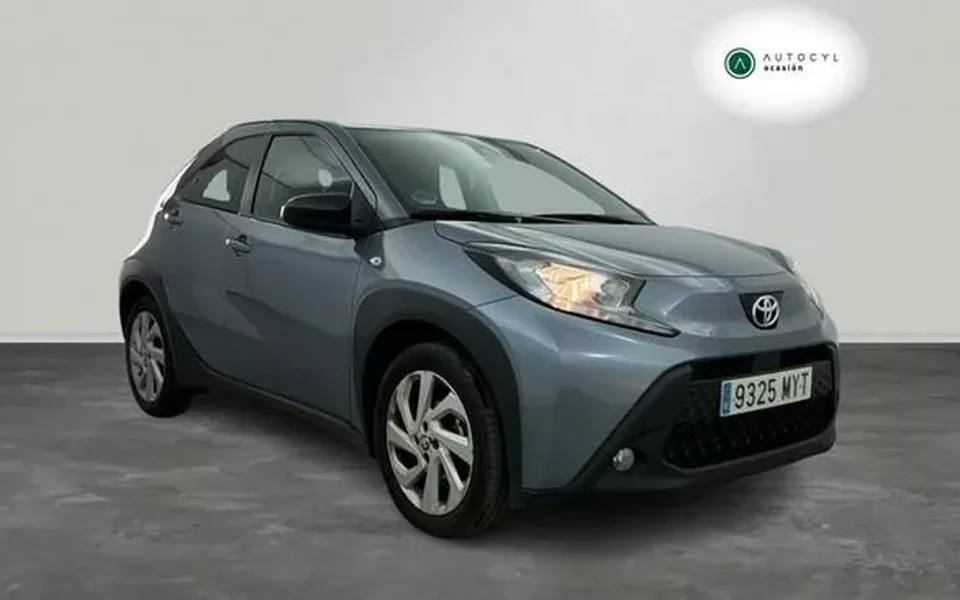 TOYOTA Aygo X Cross 1.0 VVT-I 72CV Play